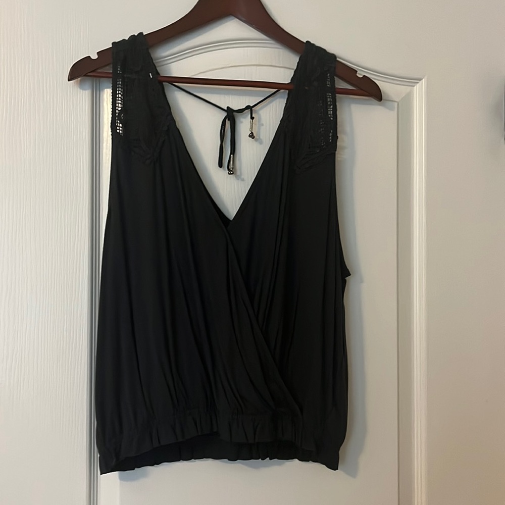 American Eagle black tank